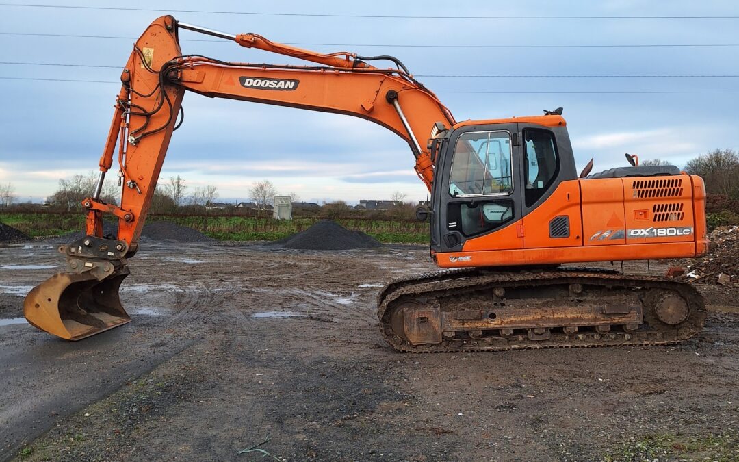 PELLETEUSE DOOSAN DX180 LC-3