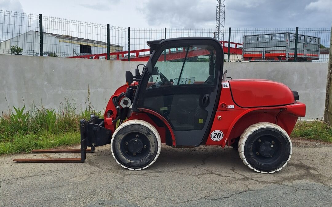 TELESCOPIQUE 4M JCB 520-40