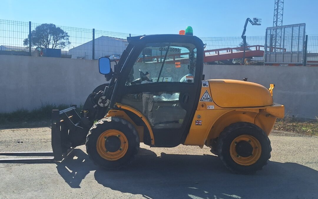 TELESCOPIQUE 4M JCB 520-40